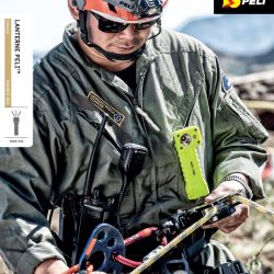 Copertă Catalog Lanterne Peli, unde un personal medical de urgență este pregătit pentru intervenție cu diverse lanterne Peli.
